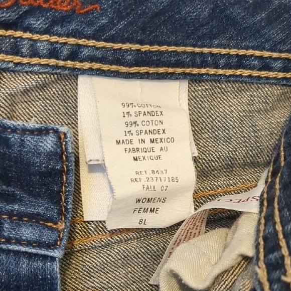 Eddie Bauer Long Straight Leg Dark Wash Mid Rise Jeans 8L - Picture 3 of 5